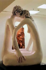 06 Los Amantes, escultura de bulto. Archivo fotográfico Flia. Leytes