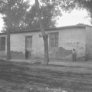 Escuela pública N°1 y 2 de Godoy Cruz. Fuente: Álbum Exposición Escolar, 1910.