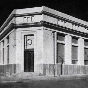 Banco de Mendoza, sucursal Godoy Cruz. Fuente: Revista Arquitectura Gráfica, número dedicado a Mendoza, 1948.